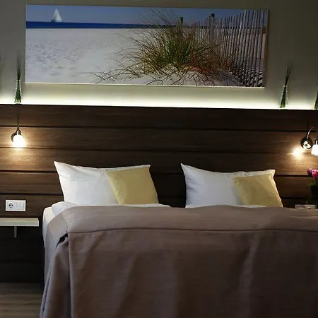 By Golden Tulip 4* Kiel